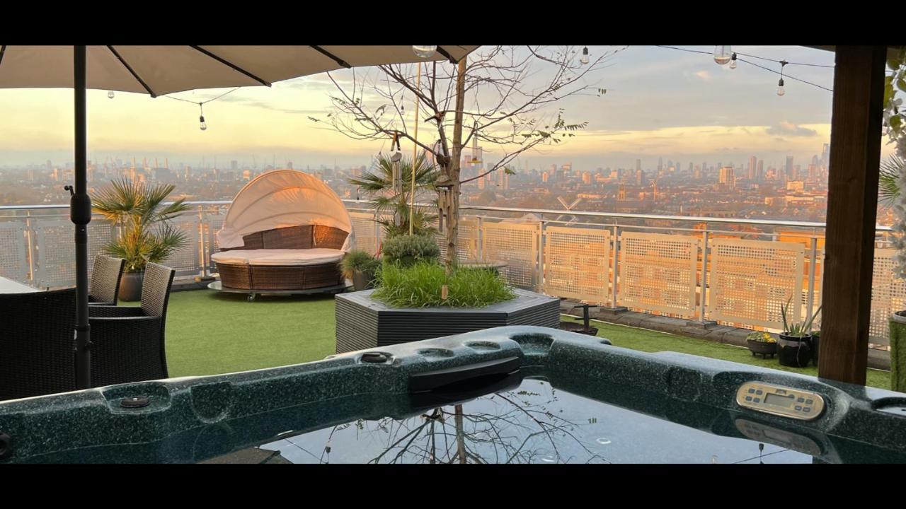 The London Skyline Penthouse Apartment Exterior photo
